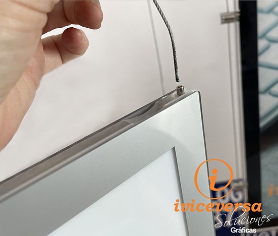 Carpeta LED escaparate, Carpetas Led, soporte immobiliaria, carteles luminosos, vitrina led, expositores led, expositor foto, cartel inmobiliario, paneles led, portafolios LED, Carteles led, pantallas de luz, expositores, escaparates, Marco led, escaparate iluminado, pantalla LED, LED cartelera, LED escaparate immobiliaria Carpeta LED escaparate, Carpetas Led, soporte immobiliaria, carteles luminosos, vitrina led, portacartel, expositores led, cartel inmobiliario, paneles led, portafolios LED, Carteles led, pantallas de luz, expositores, escaparates, Marco led, escaparate iluminado, pantalla LED, LED cartelera, LED escaparate immobiliaria